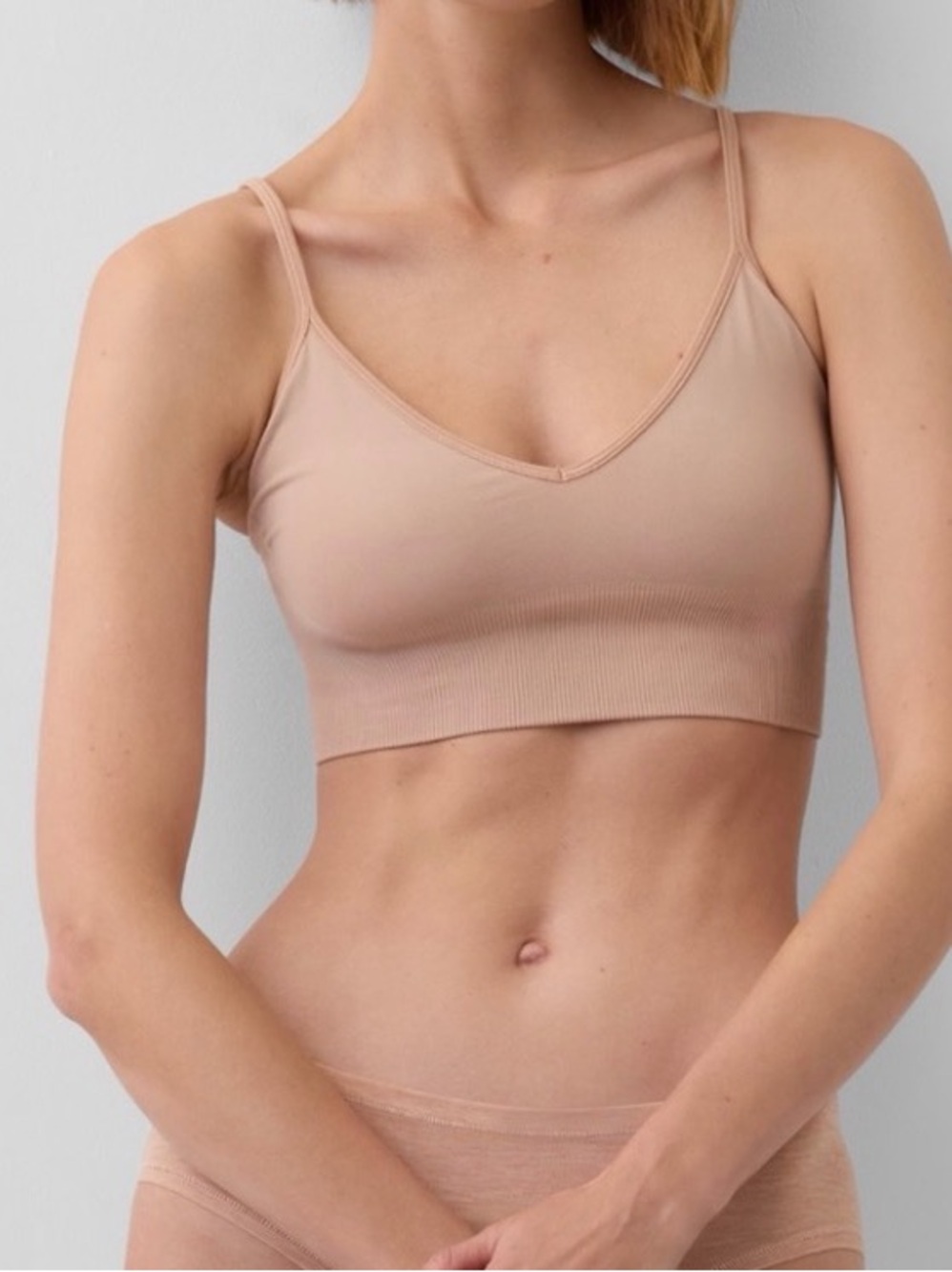 Gap Body Seamless Plunge Bralette